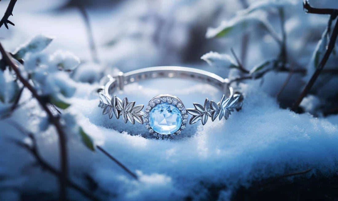 Winter Jewelry Guide: Perfect Accessories to Enhance Your Cold-Weather Style