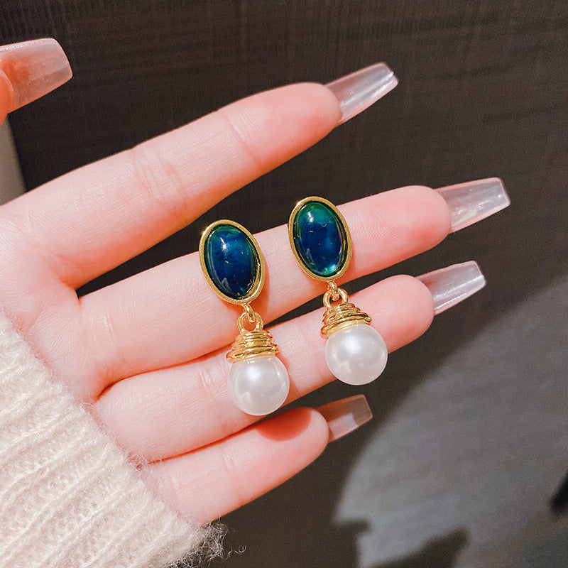 French Heart Pearl Earrings